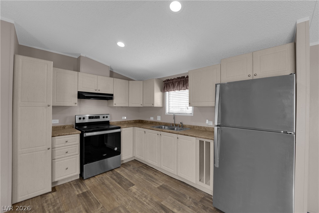 5240 Los Pinos Street Las Vegas NV 89122