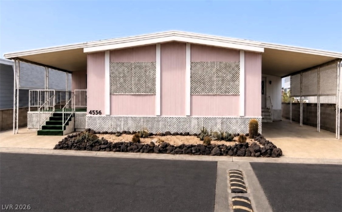 4556 Royal Ridge Way Las Vegas NV 89103