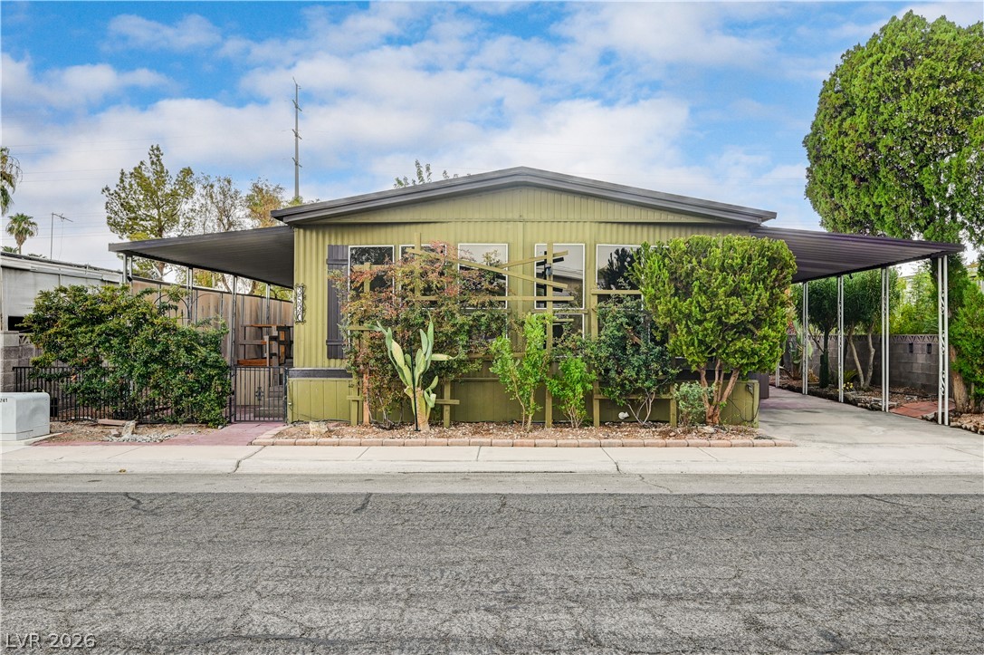 3530 Katmai Drive Las Vegas NV 89122