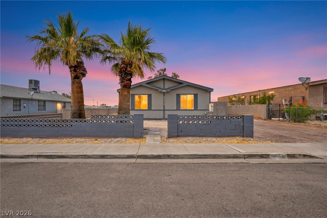 6062 Carlsbad Avenue Las Vegas NV 89156