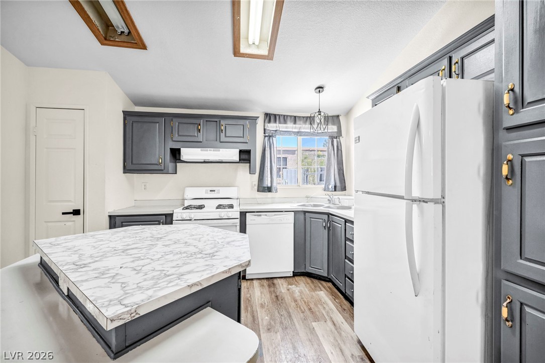 6062 Carlsbad Avenue Las Vegas NV 89156