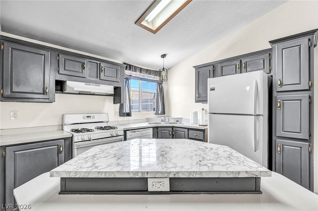 6062 Carlsbad Avenue Las Vegas NV 89156