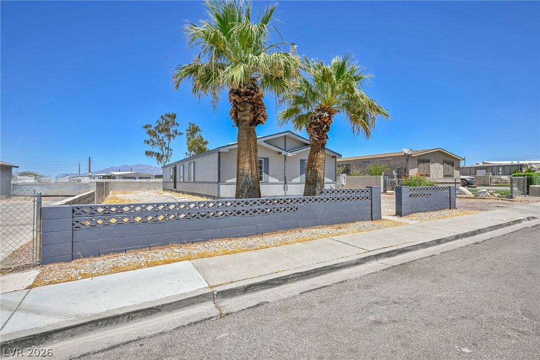6062 Carlsbad Avenue Las Vegas NV 89156