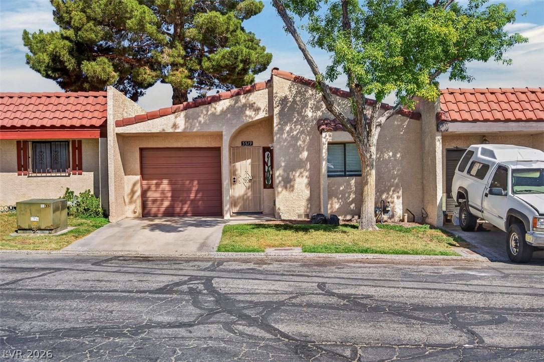 5519 Hobble Creek Drive Las Vegas NV 89120