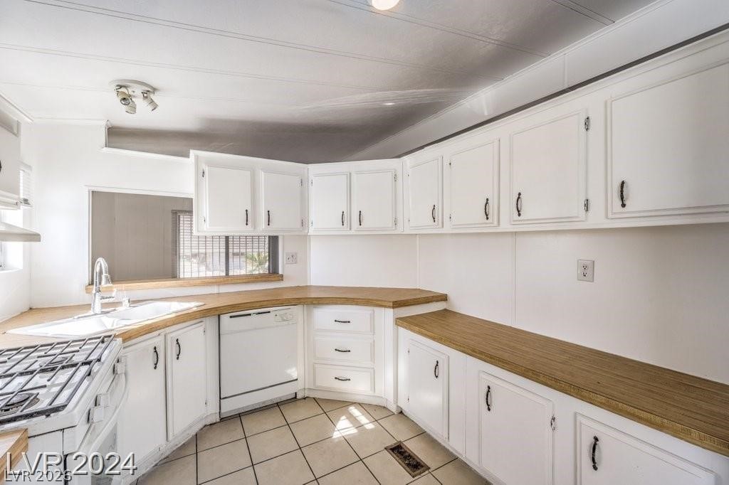3350 Isle Royale Drive Las Vegas NV 89122