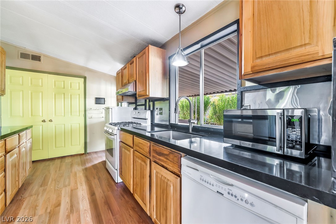 3530 Katmai Drive Las Vegas NV 89122
