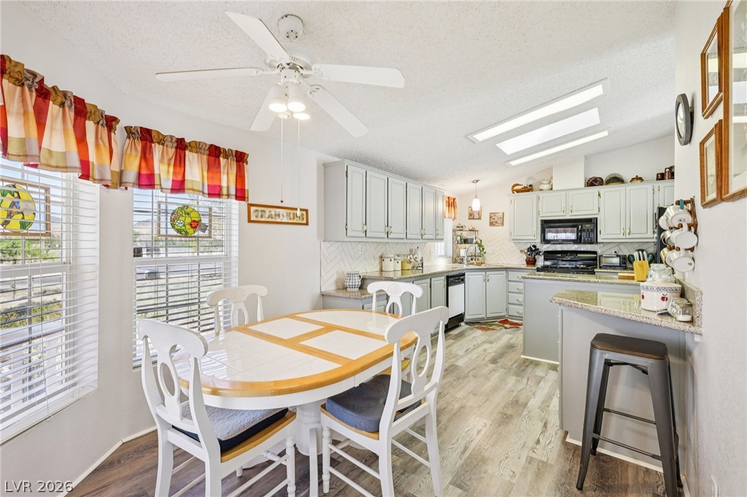 4261 North Leslie Street Pahrump NV 89060