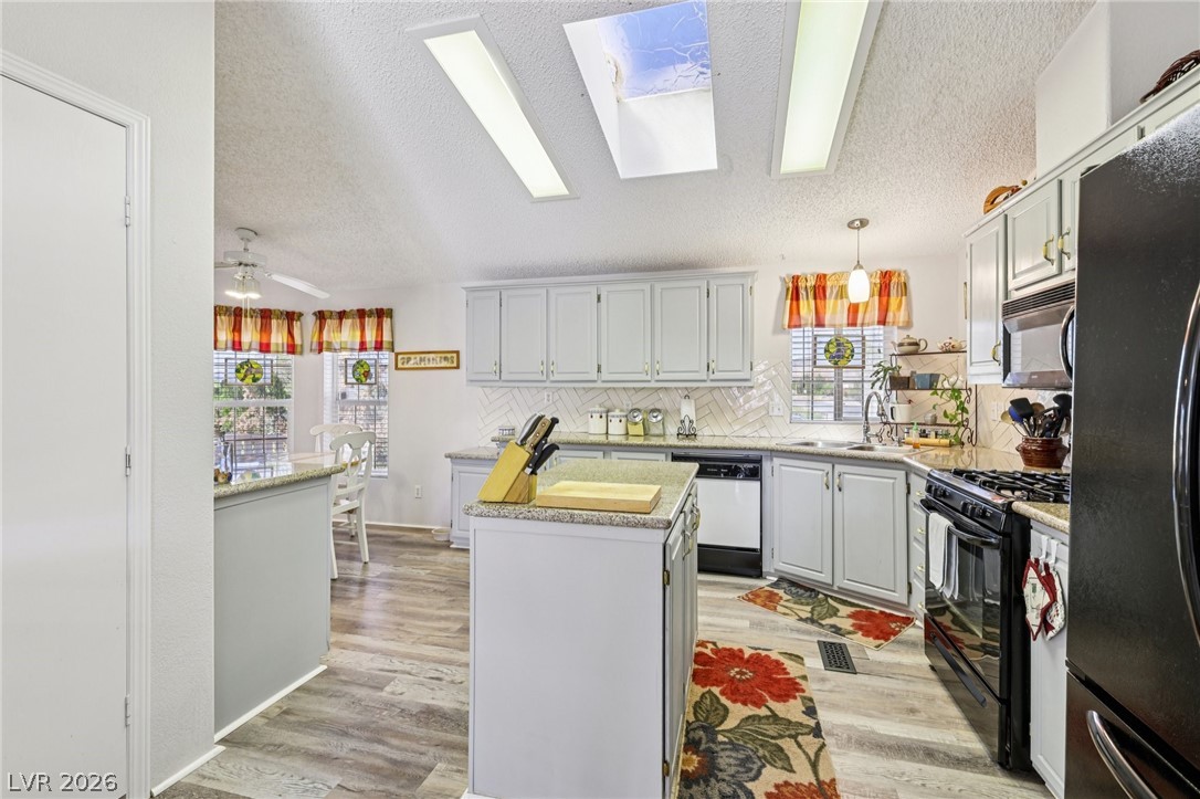 4261 North Leslie Street Pahrump NV 89060