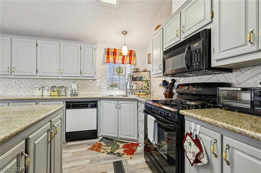 4261 North Leslie Street Pahrump NV 89060