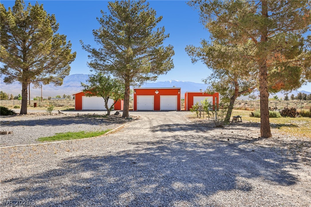 4261 North Leslie Street Pahrump NV 89060