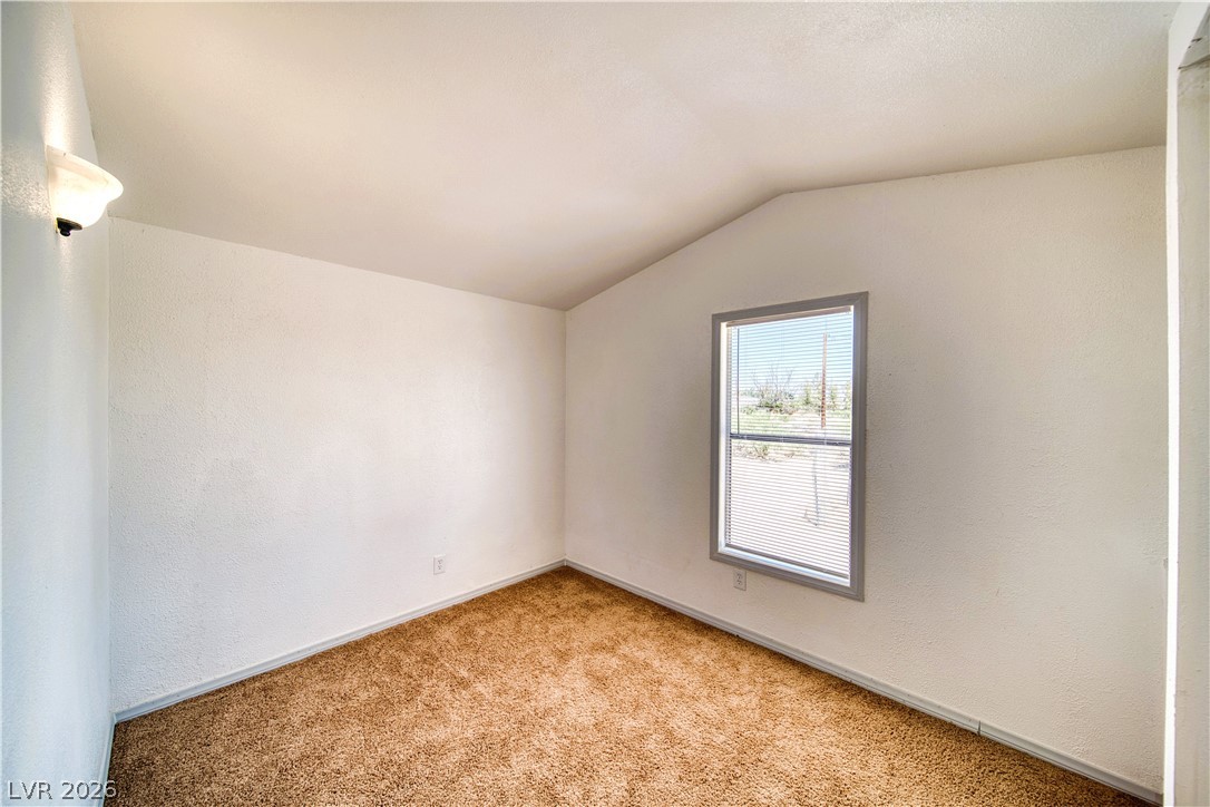 6920 Oakridge Avenue Pahrump NV 89048