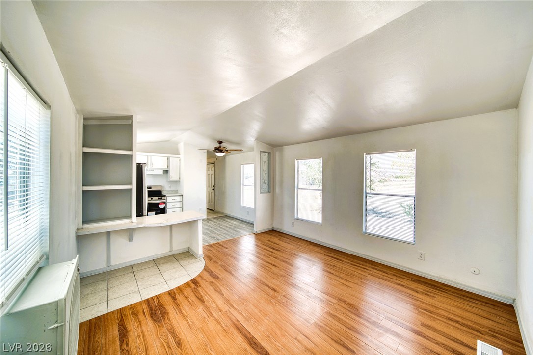 6920 Oakridge Avenue Pahrump NV 89048