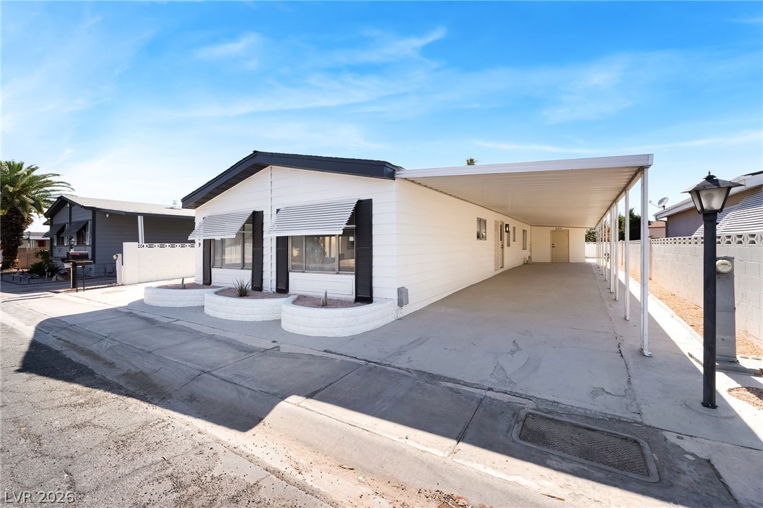 3369 Katmai Drive Las Vegas NV 89122