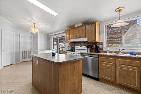 516 White Domes Drive Overton NV 89040