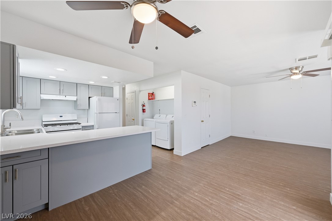 6952 Issac Avenue Las Vegas NV 89156