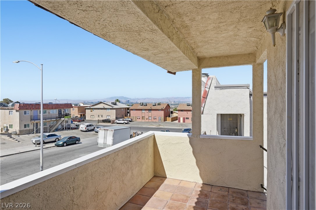 6952 Issac Avenue Las Vegas NV 89156