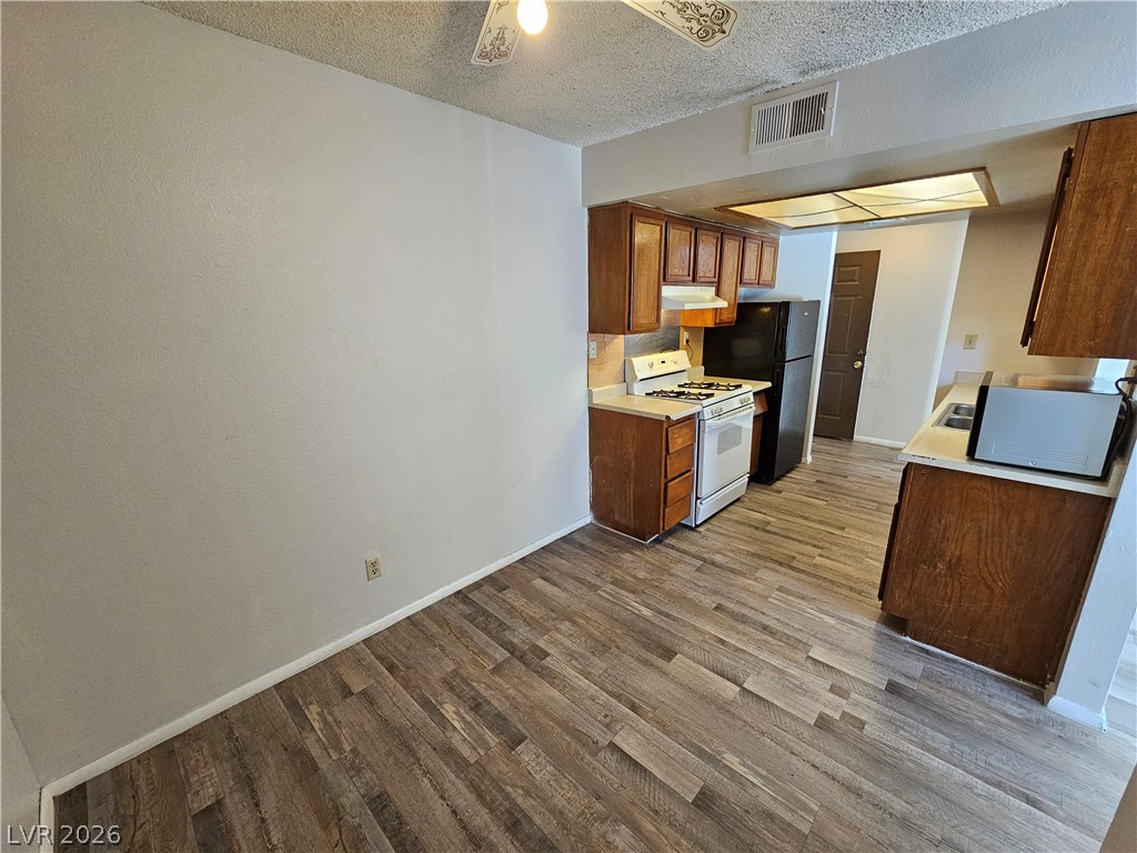 2835 Wheelwright Drive Las Vegas NV 89121