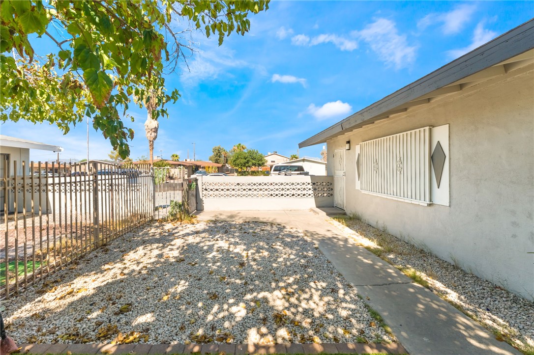 2516 Ellis Street North Las Vegas NV 89030