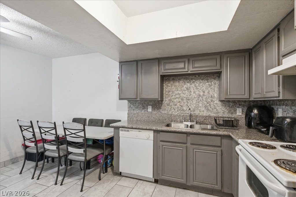 6148 Camino De Rosa Drive Las Vegas NV 89108