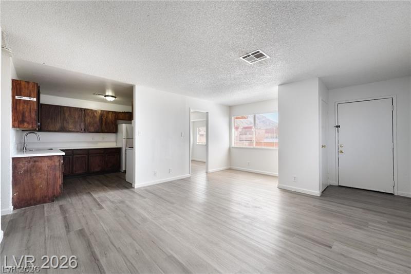6982 Hopkins Drive Las Vegas NV 89156