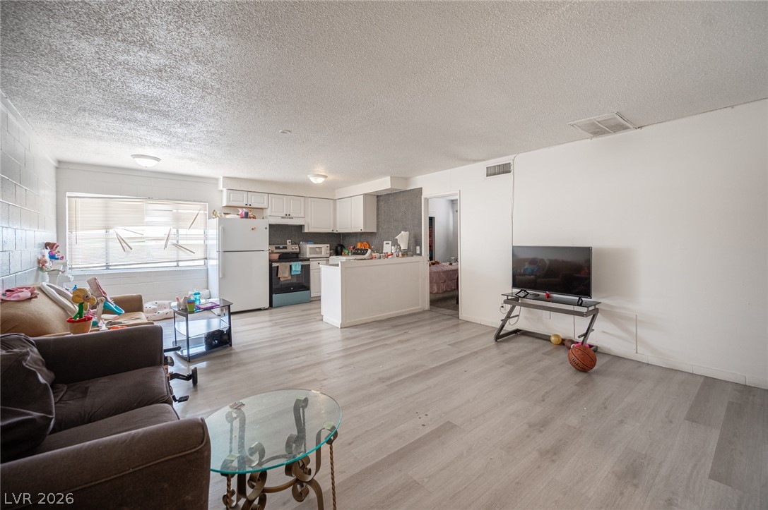 2937 Stewart Avenue Las Vegas NV 89101