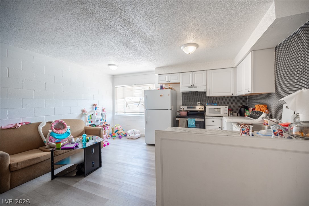 2937 Stewart Avenue Las Vegas NV 89101
