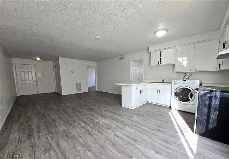 2937 Stewart Avenue Las Vegas NV 89101