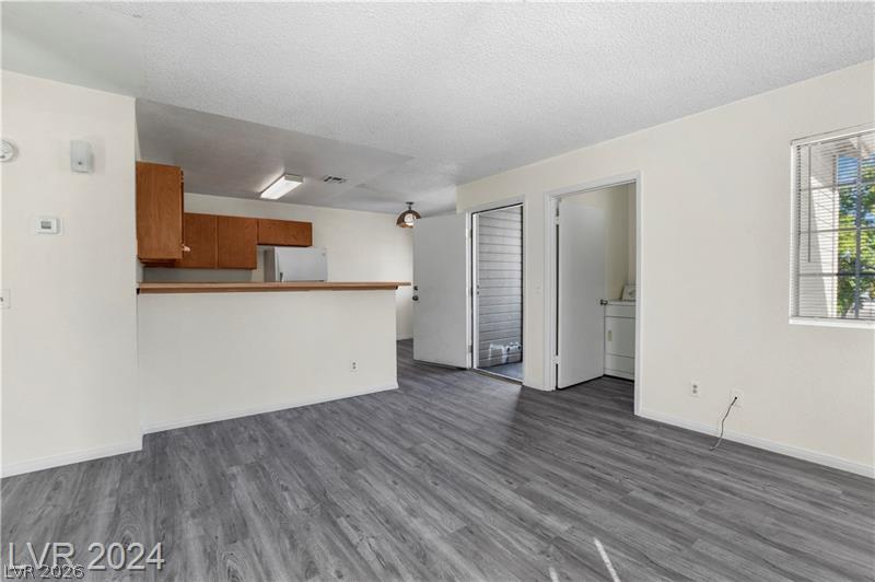 2707 Aarondavid Drive Las Vegas NV 89121