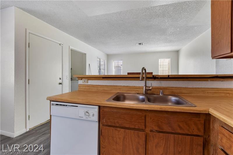 2707 Aarondavid Drive Las Vegas NV 89121