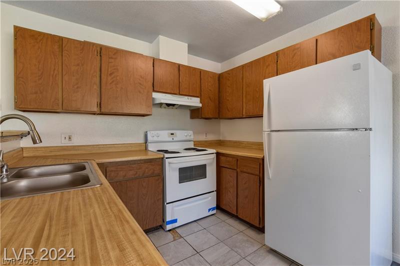 2707 Aarondavid Drive Las Vegas NV 89121