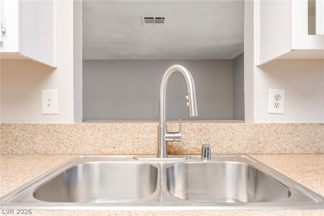 4580 Carriage Park Drive Las Vegas NV 89121