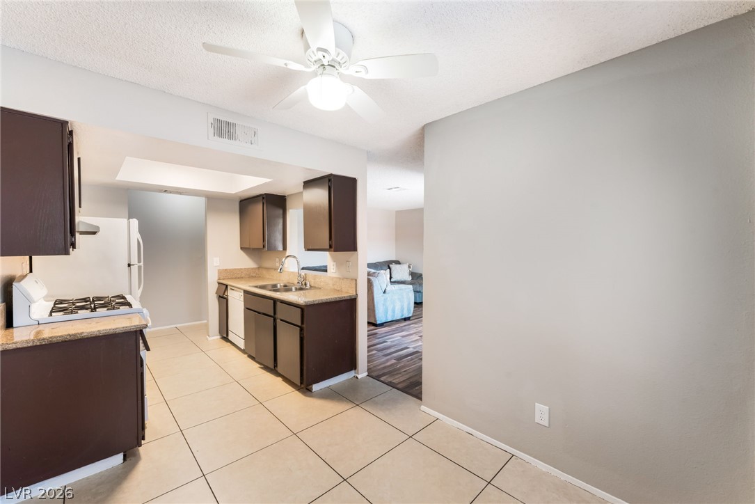 4580 Carriage Park Drive Las Vegas NV 89121