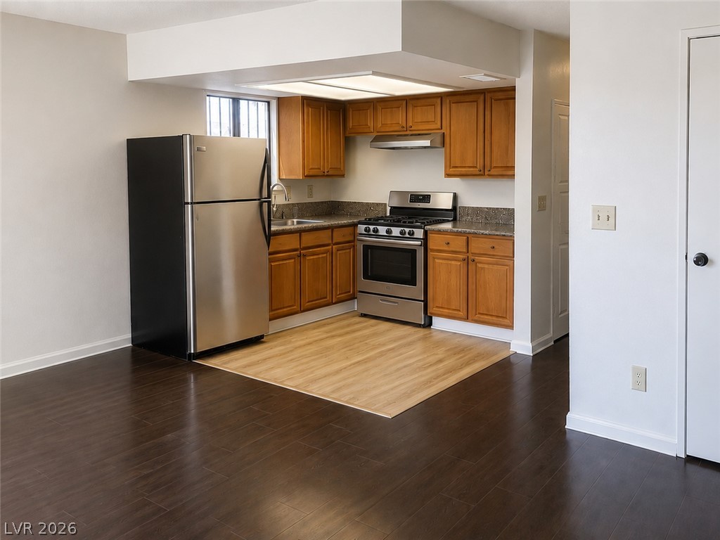 6938 Issac Avenue Las Vegas NV 89156