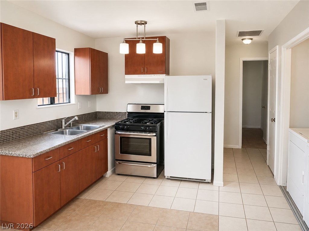 6938 Issac Avenue Las Vegas NV 89156