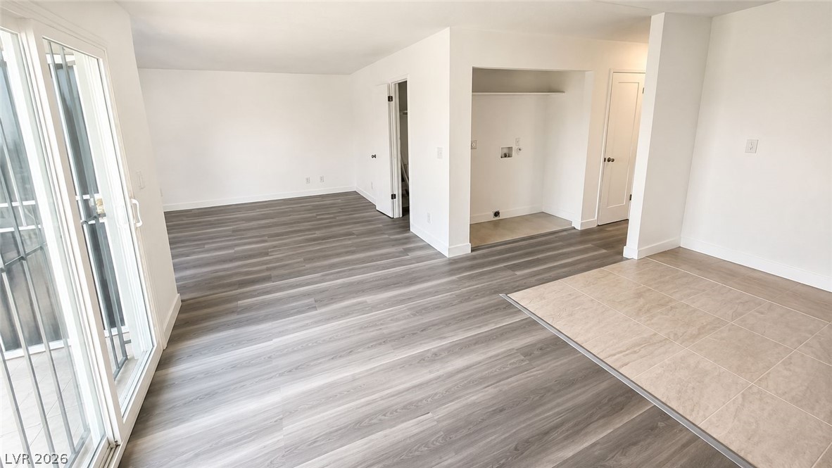 6938 Issac Avenue Las Vegas NV 89156