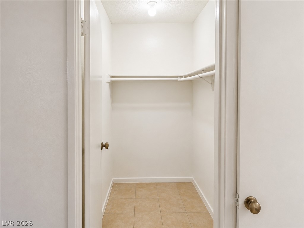6938 Issac Avenue Las Vegas NV 89156
