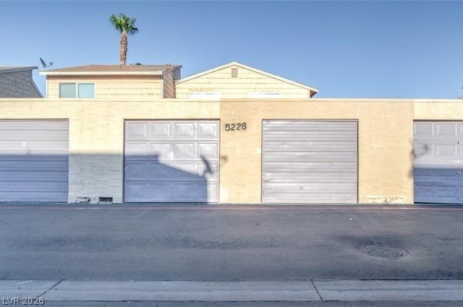 5228 Garden Lane Las Vegas NV 89119