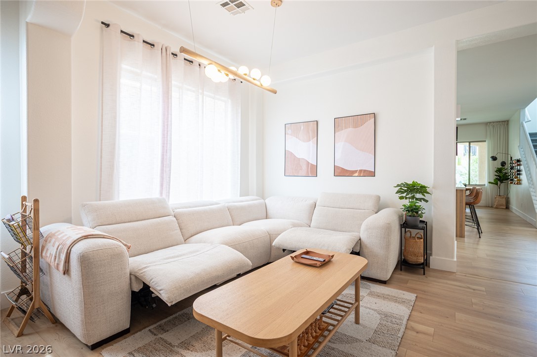 331 Dartmouth Hills Street Las Vegas NV 89138