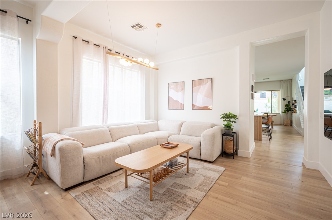 331 Dartmouth Hills Street Las Vegas NV 89138