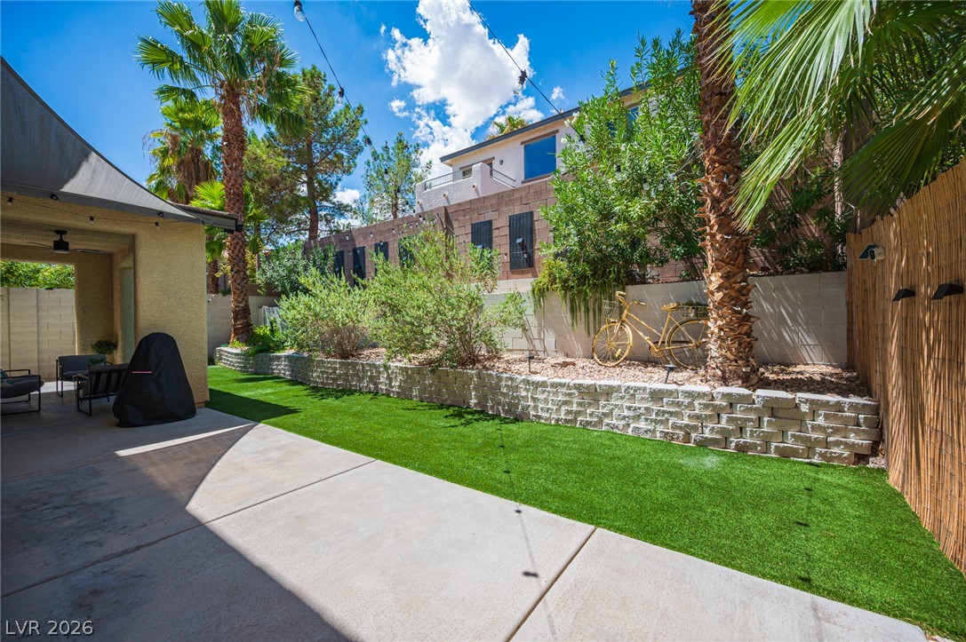 331 Dartmouth Hills Street Las Vegas NV 89138