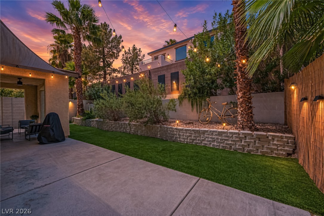 331 Dartmouth Hills Street Las Vegas NV 89138