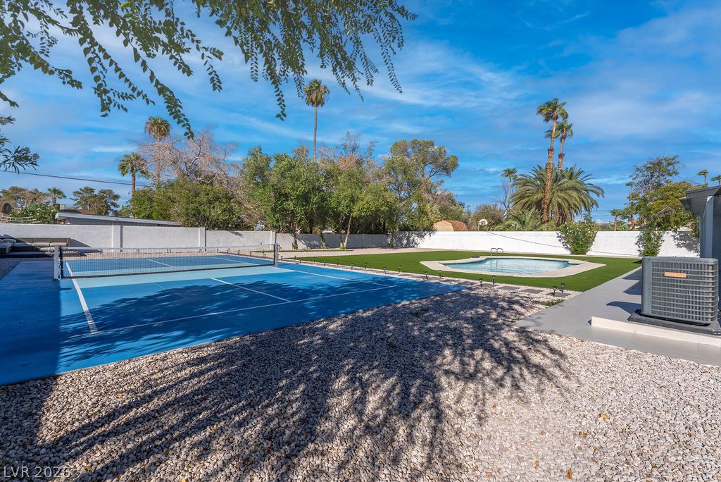 2106 West Oakey Boulevard Las Vegas NV 89102