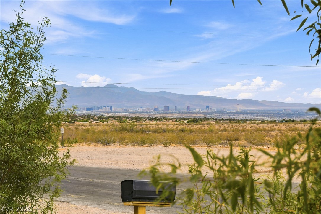 1561 Equestrian Drive Henderson NV 89002
