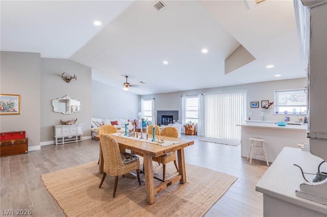 3249 Palmdesert Way Las Vegas NV 89120