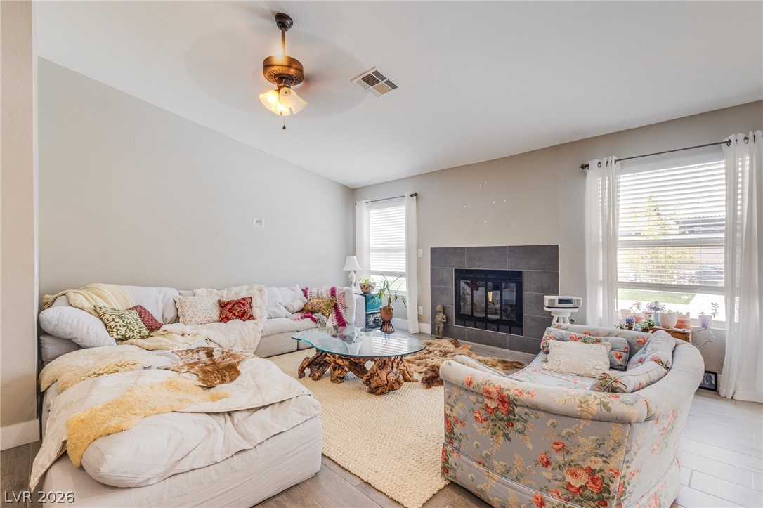 3249 Palmdesert Way Las Vegas NV 89120