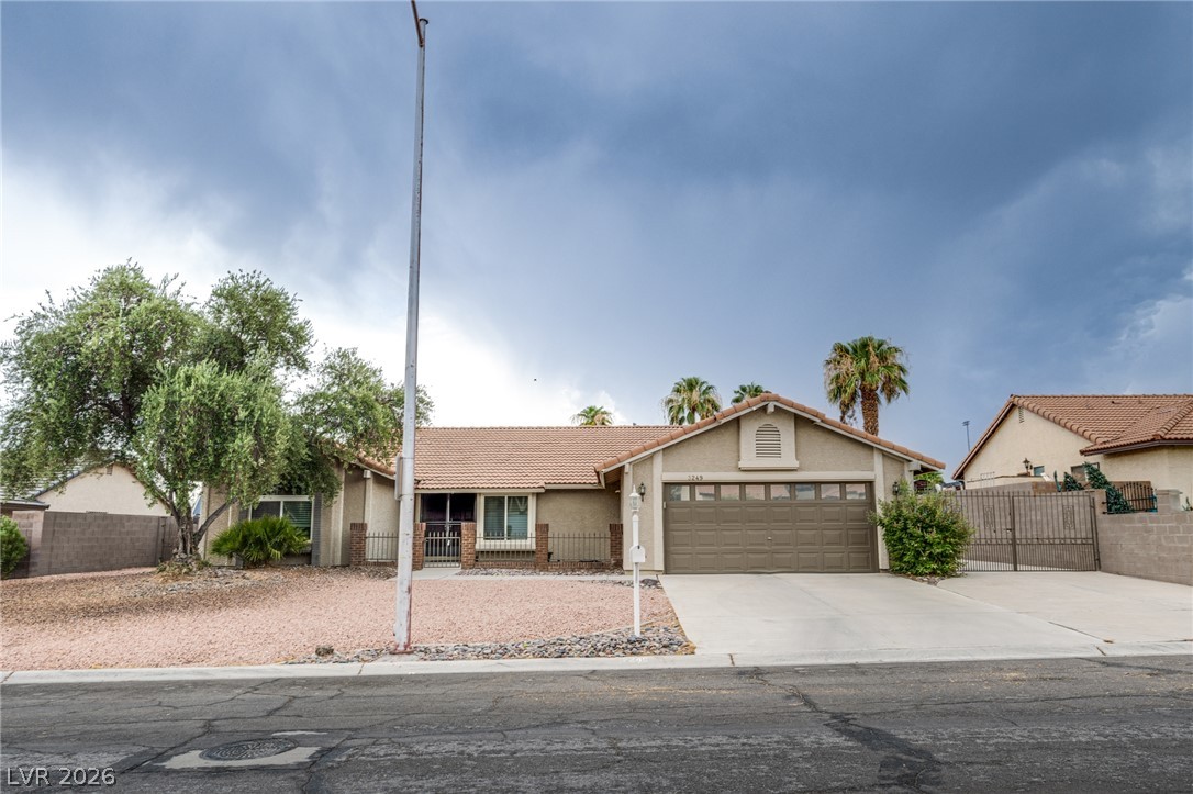 3249 Palmdesert Way Las Vegas NV 89120