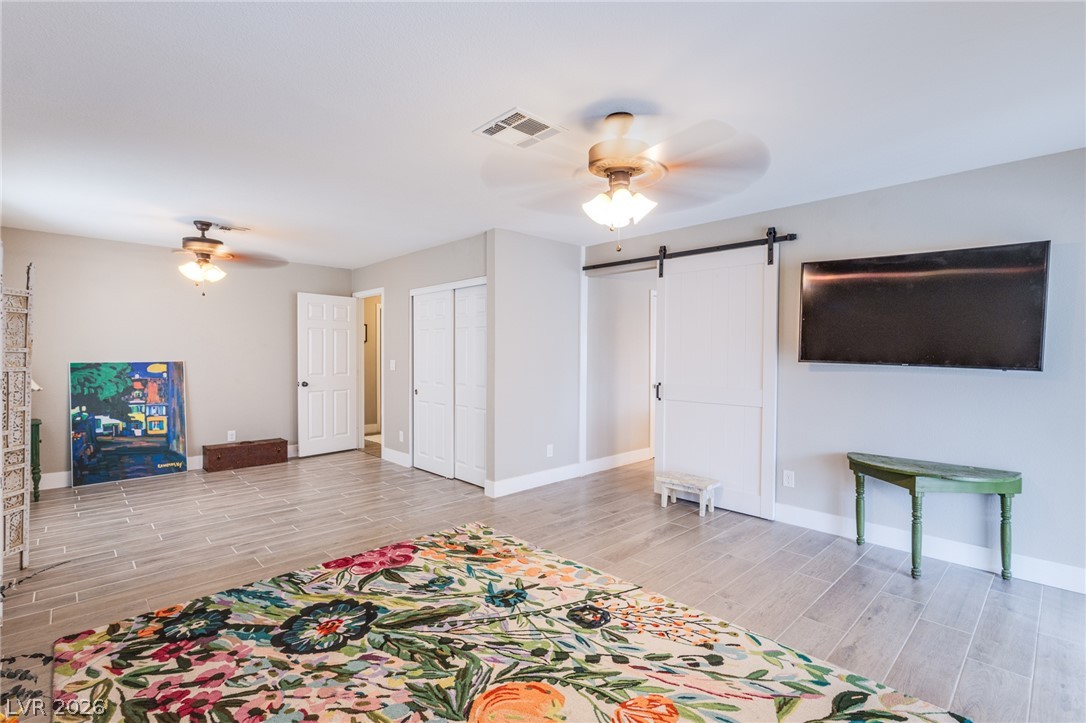 3249 Palmdesert Way Las Vegas NV 89120