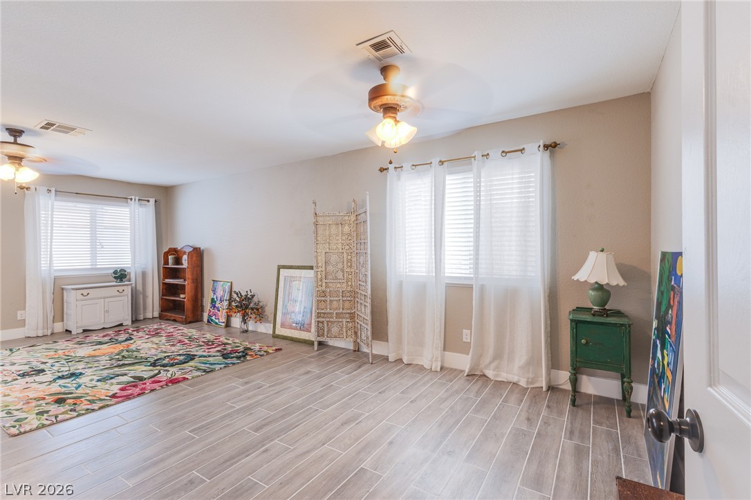 3249 Palmdesert Way Las Vegas NV 89120