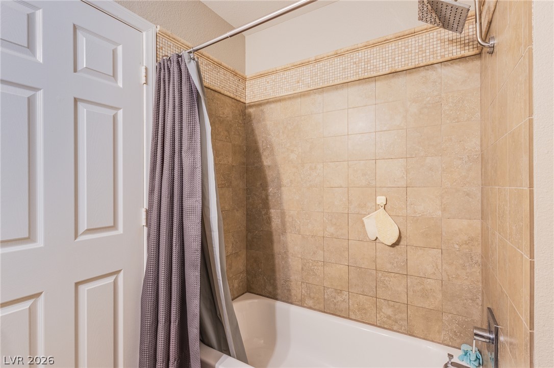 3249 Palmdesert Way Las Vegas NV 89120