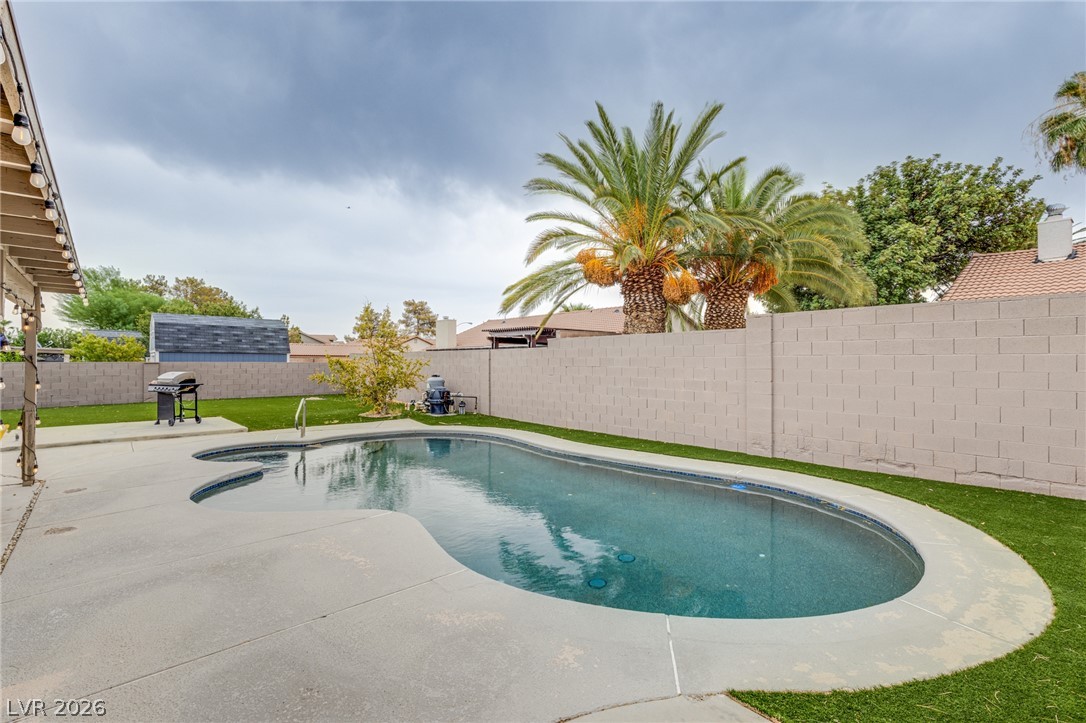 3249 Palmdesert Way Las Vegas NV 89120
